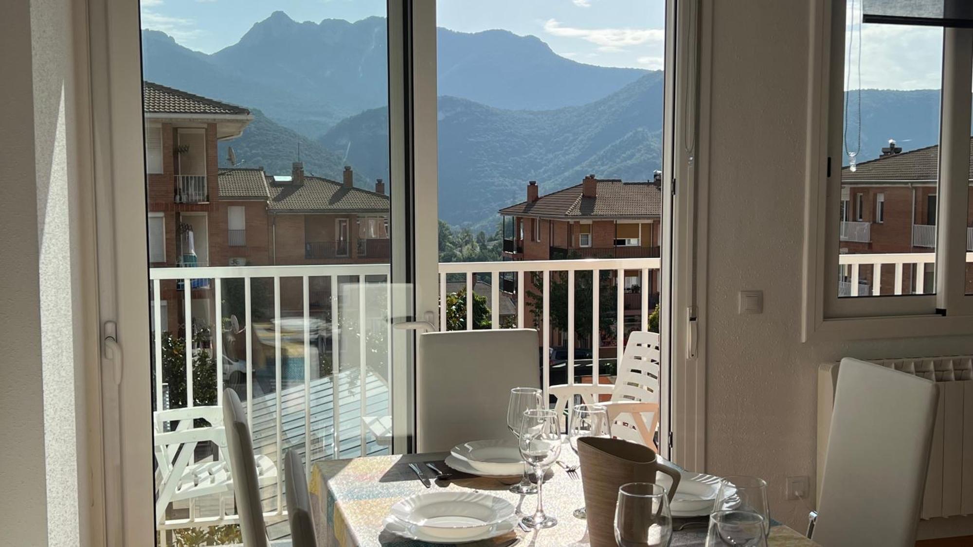 Apartament Acollidor Al Bergueda 6P Sant Jordi de Cercs Eksteriør bilde